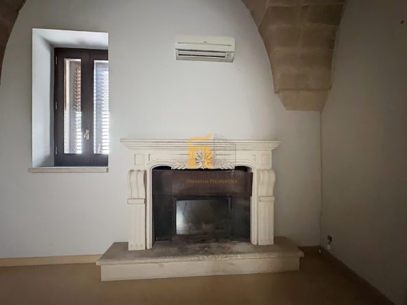 10 Soggiorno-Caminetto