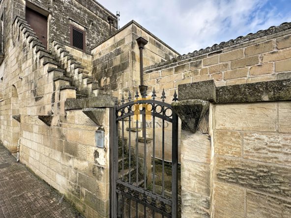 5 Scala per P1 esterno su strada